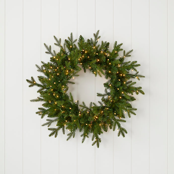 Dandan Pine 24in Wreath (plug in)