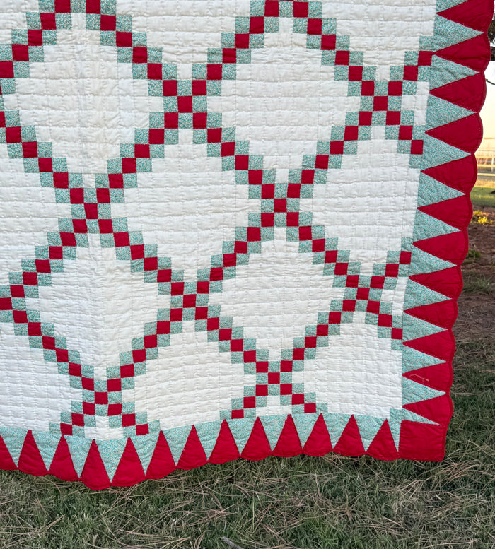 Double Irish Quilt with Cone Border