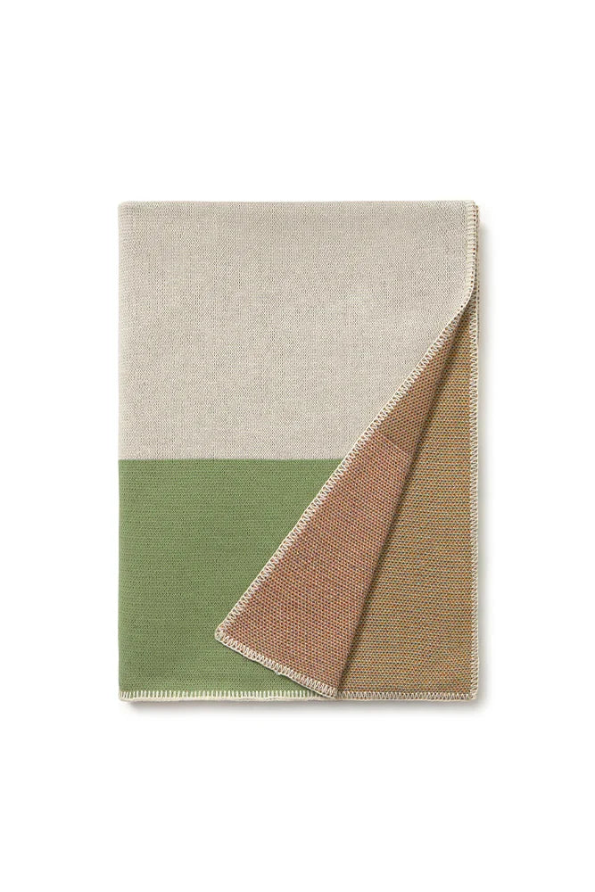 KNITTED BLANKET COLOR COMPOSITION - Rugs by Roo