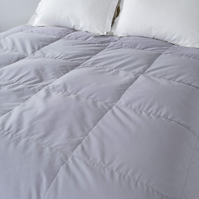 Medium Warmth Signature Baffled Down Comforter - Ameridown