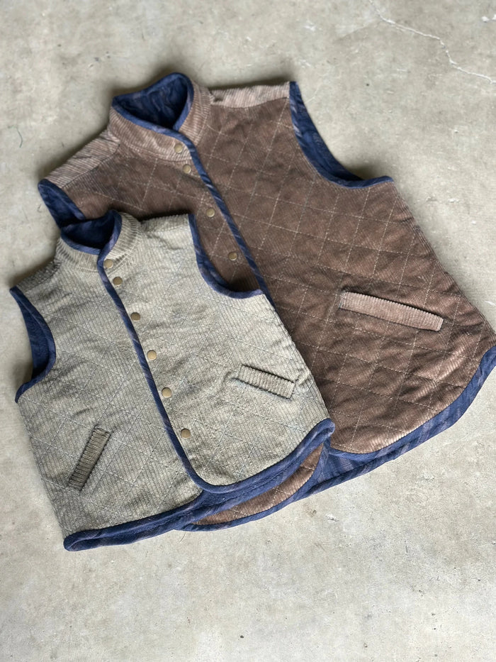 Nonni Vest Gender Neutral Kids (12mo - 12yrs) PDF Sewing Pattern - Atelier Mimito - Simplifi Fabric
