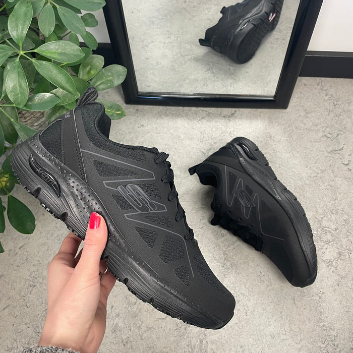 Skechers Work-sko i svart med svankstöd