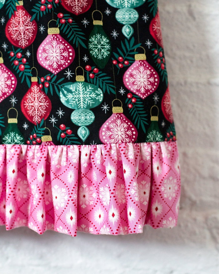 Winter Crackers - Winter Wonderland - Helen Bowler - Cloud 9 Fabrics - Poplin - Simplifi Fabric